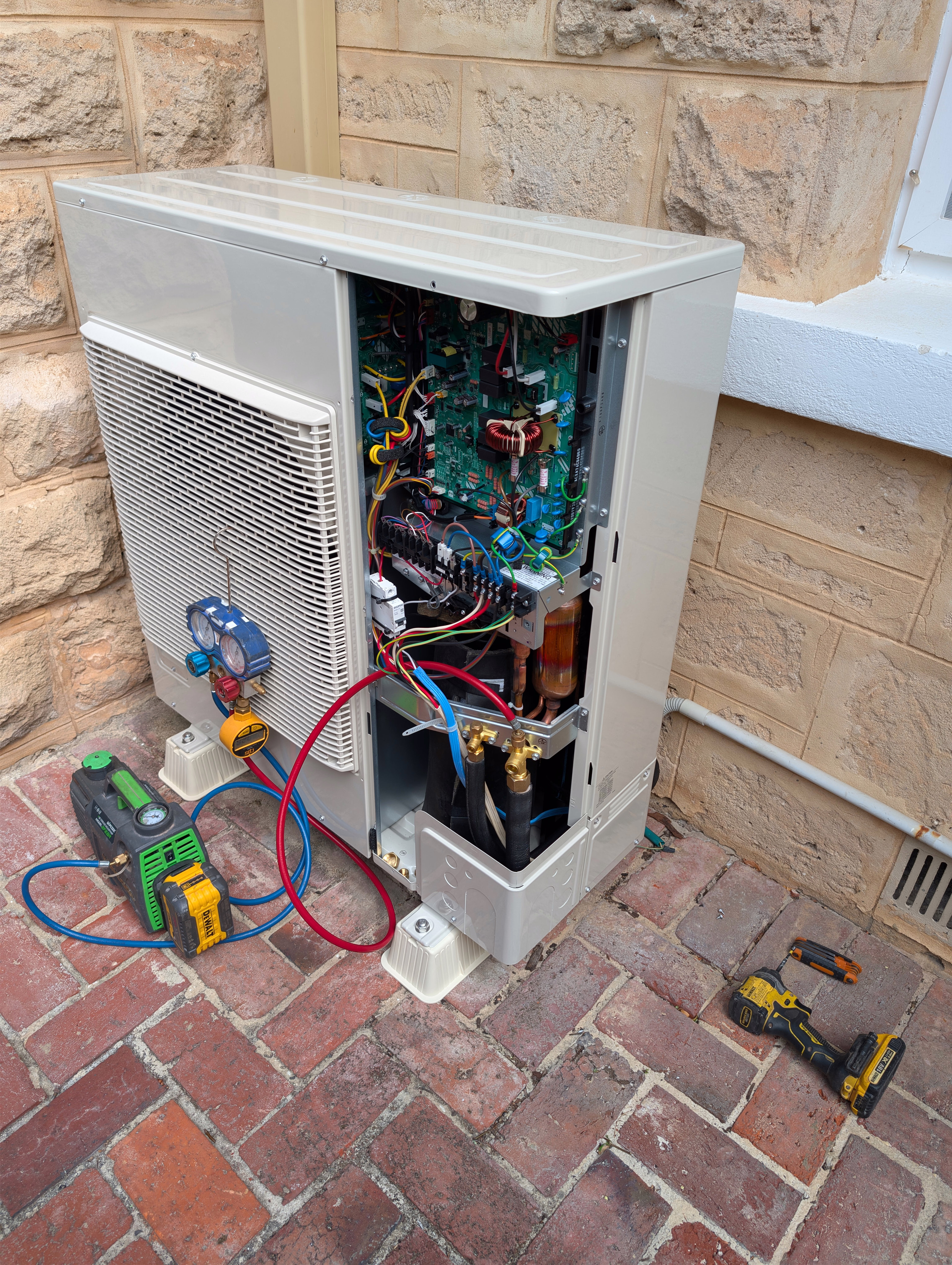 Dirty and clean AC fan barrel comparison